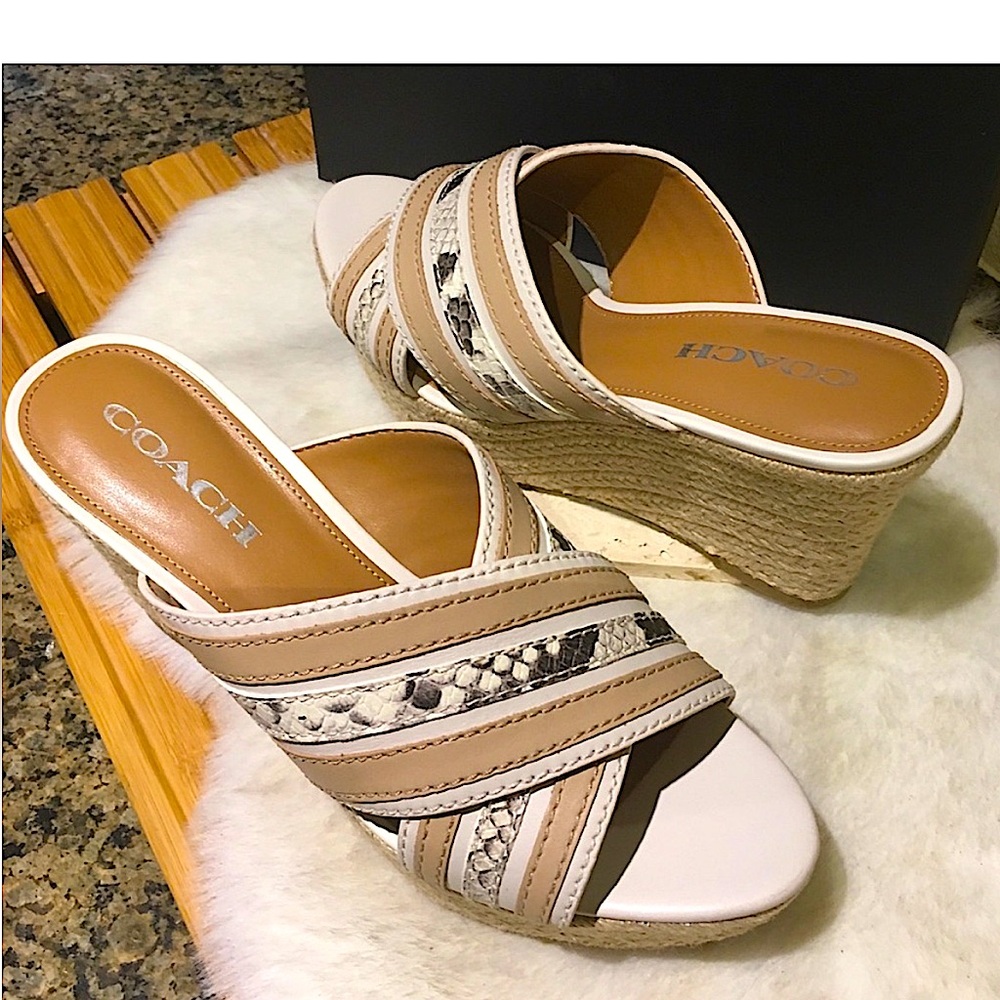COACH leather wedge sandals 🤎🤎🤎